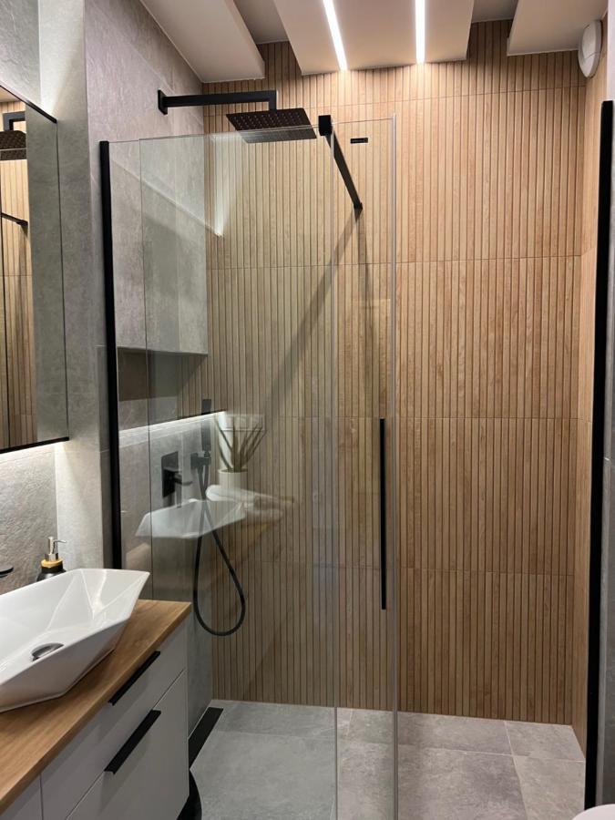 Family & Business Elegant Apartments Ul Lotnicza Centrum Galeria Korona - 1 Bedroom, Terrace, Air Conditioning, Garage - New! Кельце Экстерьер фото