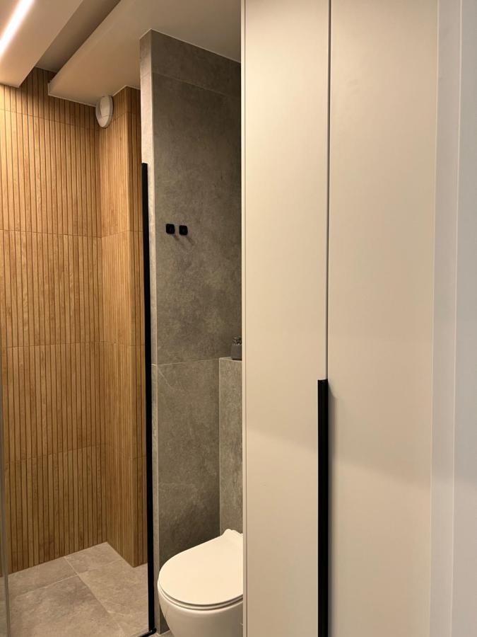 Family & Business Elegant Apartments Ul Lotnicza Centrum Galeria Korona - 1 Bedroom, Terrace, Air Conditioning, Garage - New! Кельце Экстерьер фото