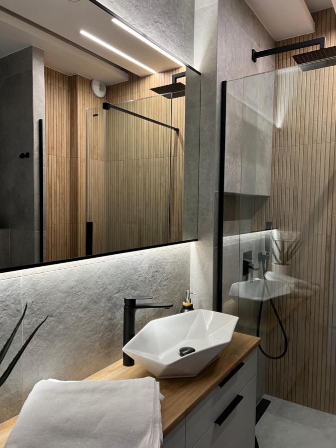 Family & Business Elegant Apartments Ul Lotnicza Centrum Galeria Korona - 1 Bedroom, Terrace, Air Conditioning, Garage - New! Кельце Экстерьер фото