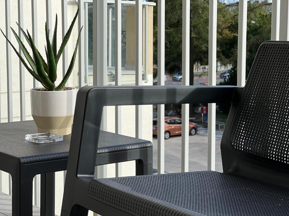 Family & Business Elegant Apartments Ul Lotnicza Centrum Galeria Korona - 1 Bedroom, Terrace, Air Conditioning, Garage - New! Кельце Экстерьер фото